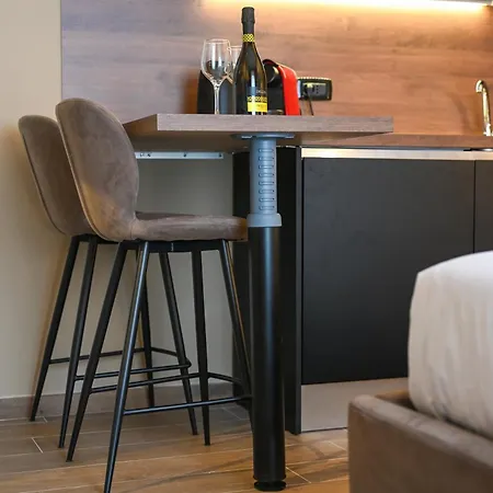 Me Too Exclusive - Interno 7 아파트 바리