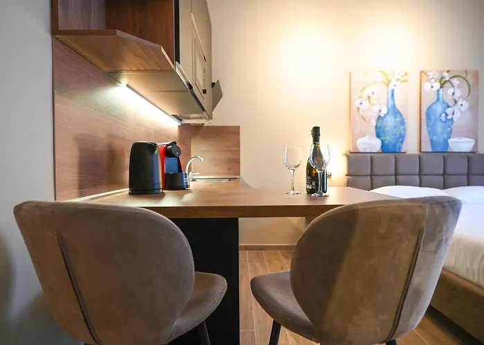 Me Too Exclusive - Interno 7 아파트 바리