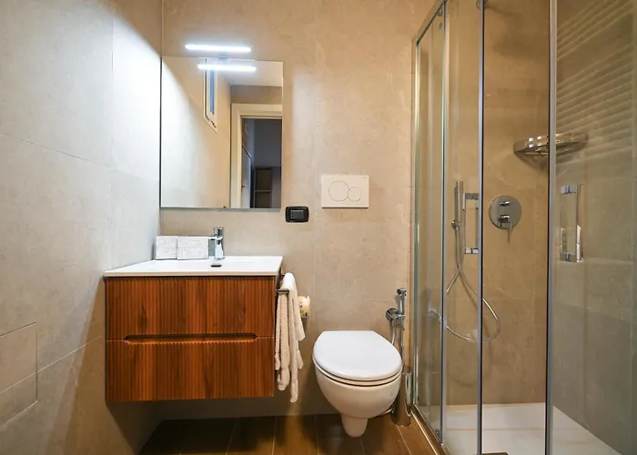 Me Too Exclusive - Interno 7 바리
